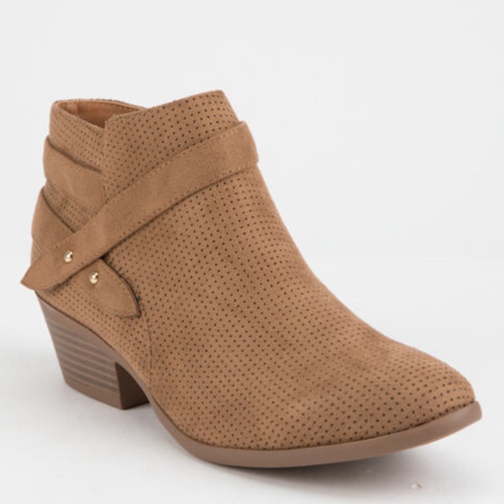 1 Left! Soda Portia Light Tan heeled Ankle Booties - Picture 2 of 8
